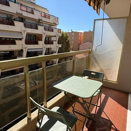 Appartamento T1 Lumineux Terrasse & Parking, Coeur Juan-les-pins Antibes